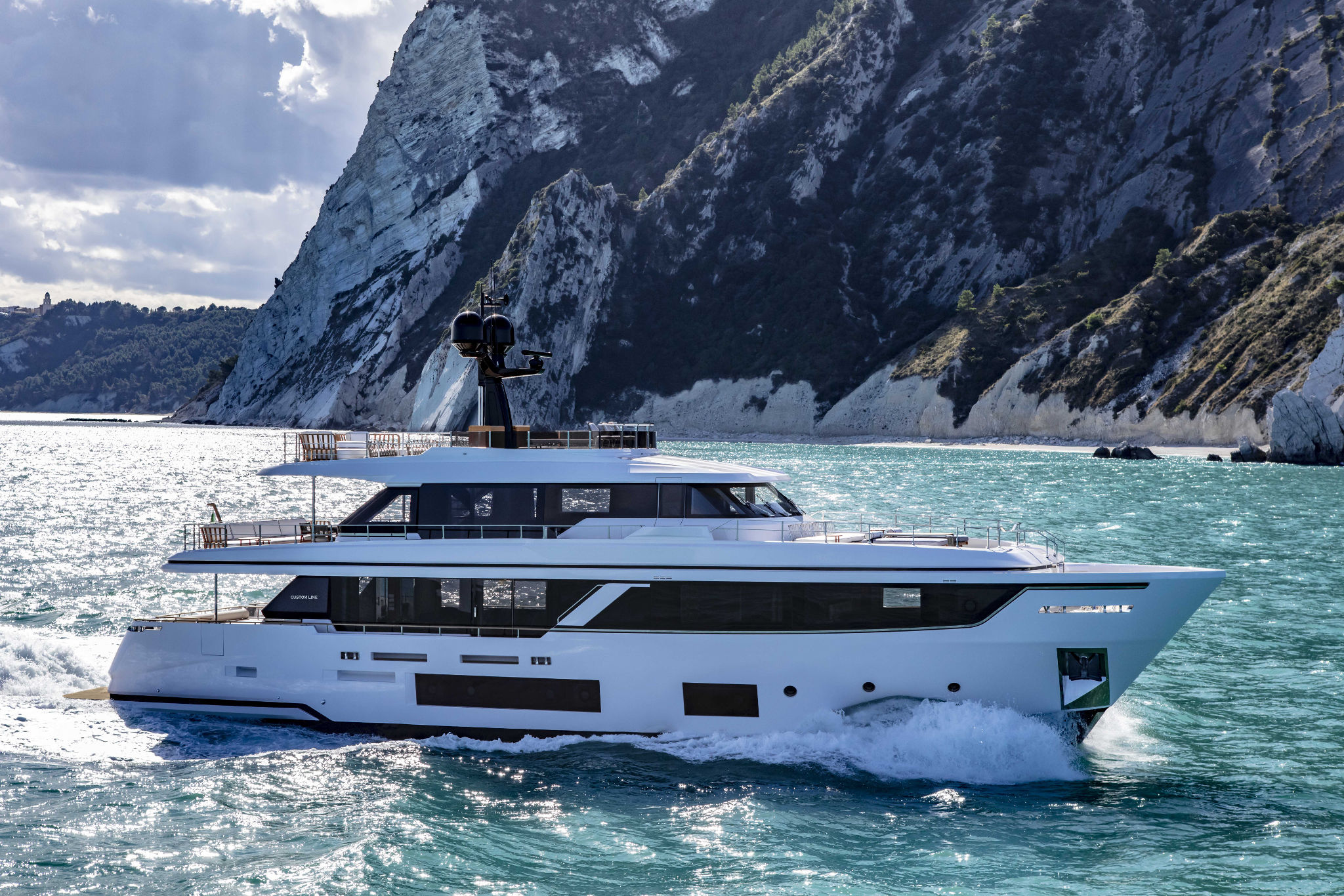 Custom Line Navetta 30