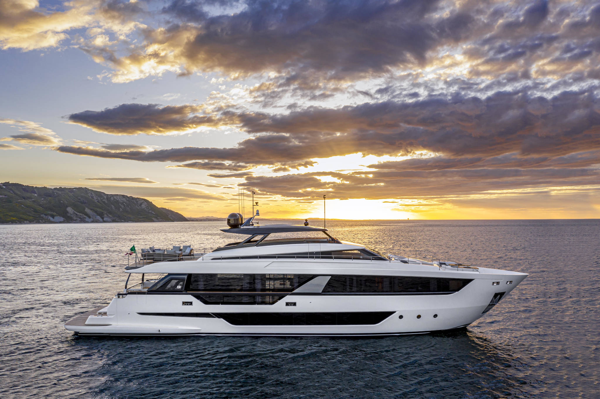 Ferretti Yachts 1000