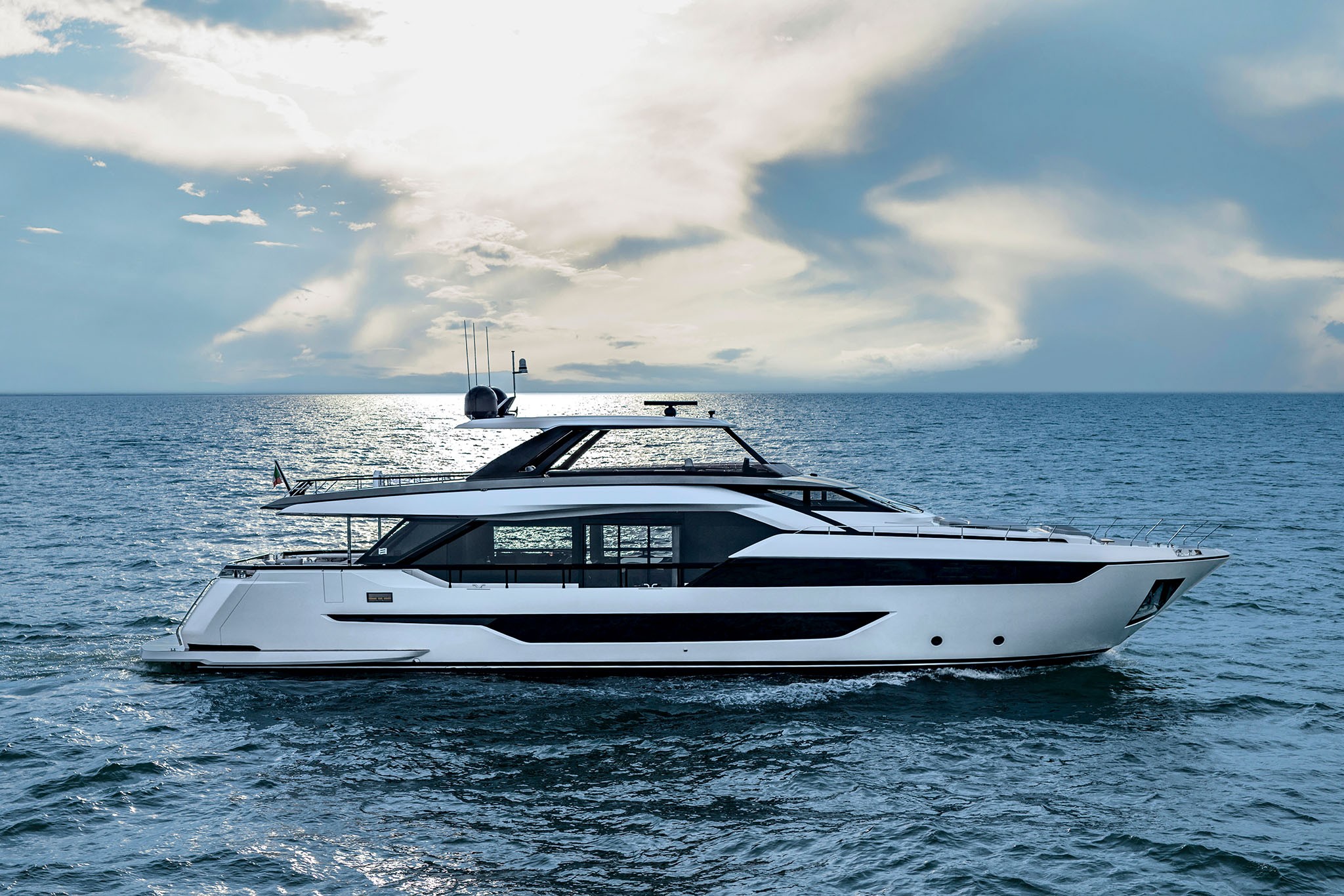 Ferretti Yachts 940 New