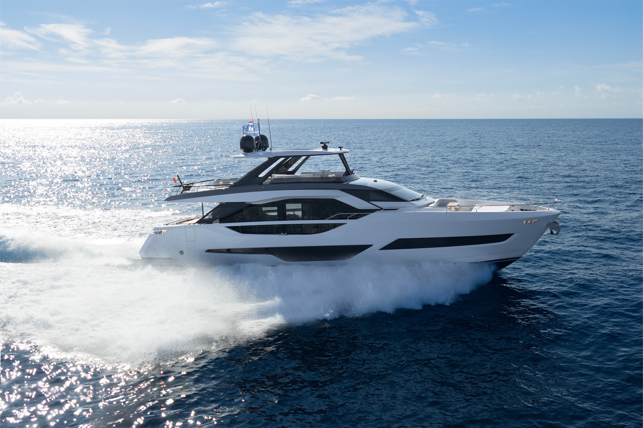Ferretti Yachts 800 New